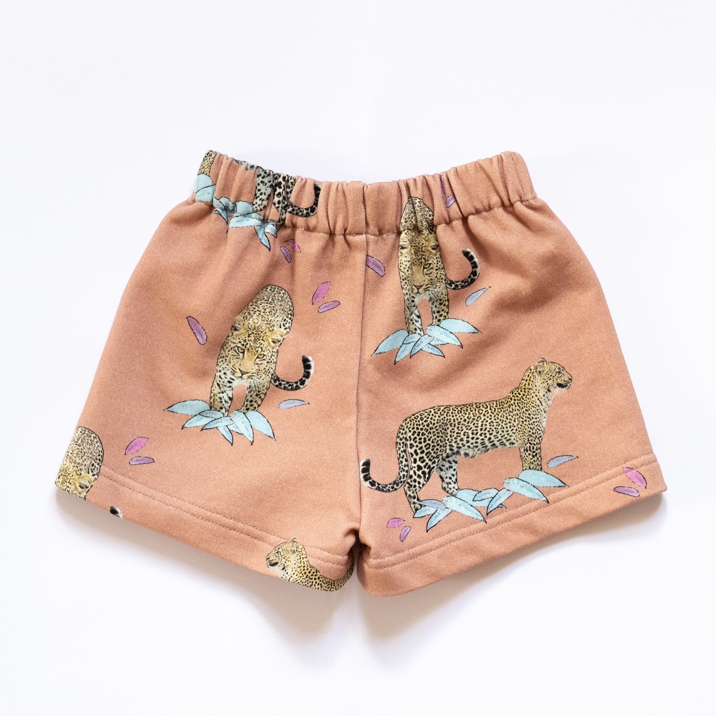 Rosa Leoparden-Shorts